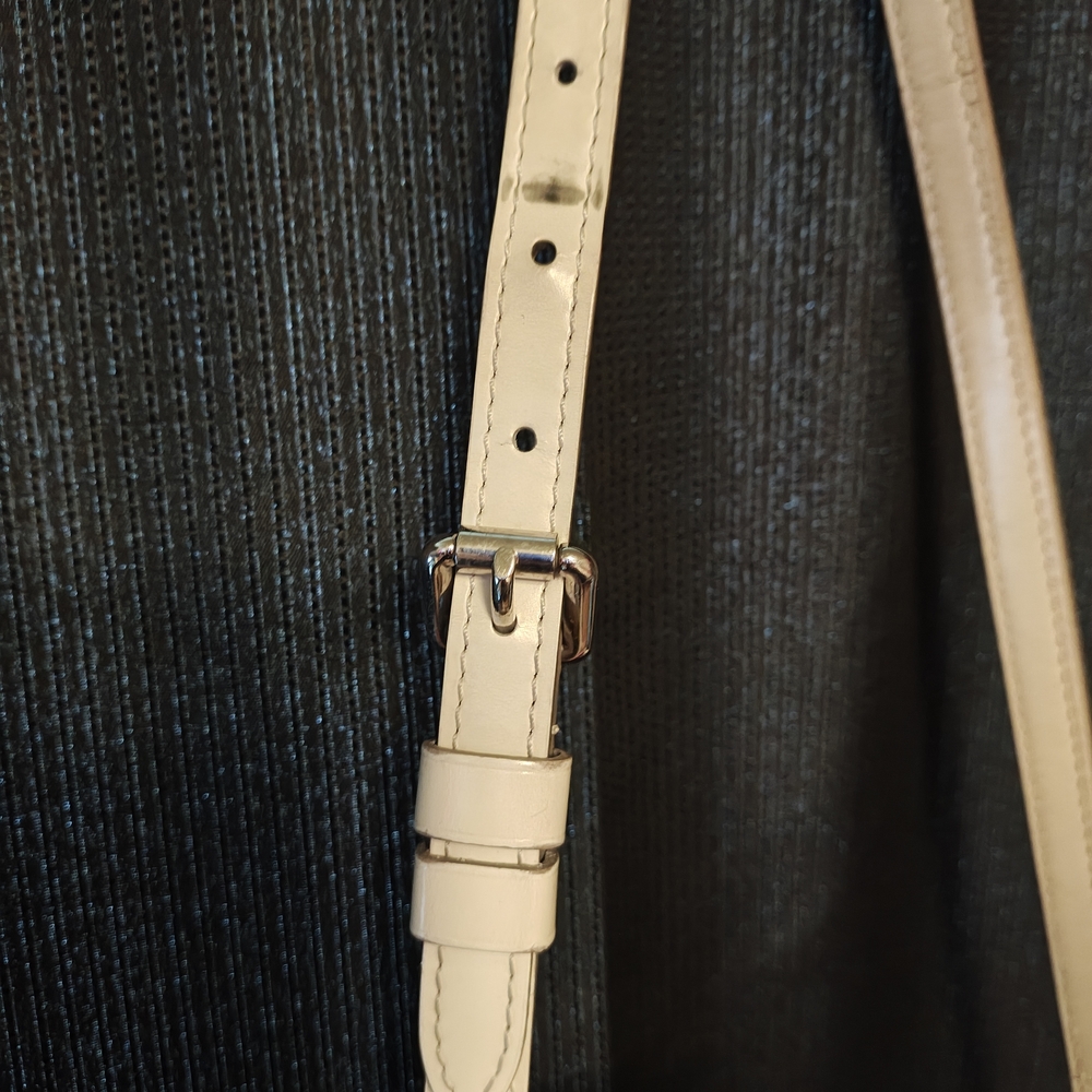Louis Vuitton Brea MM - Picture 13 of 16